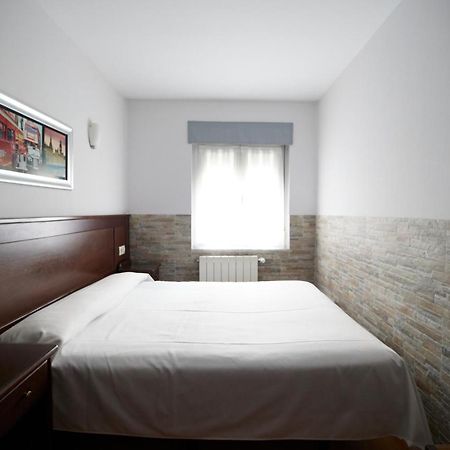 Pension Serafin Avilés Exterior foto