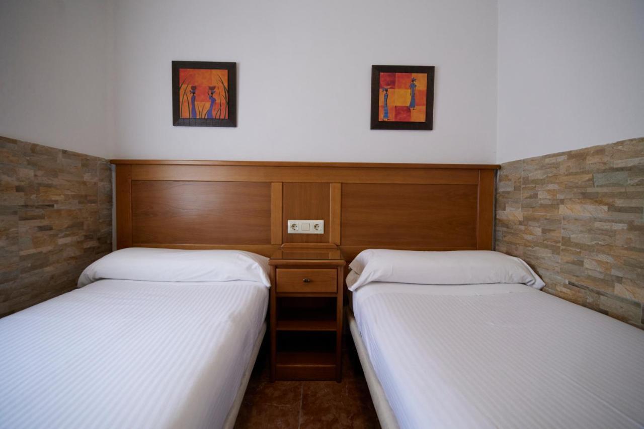Pension Serafin Avilés Exterior foto