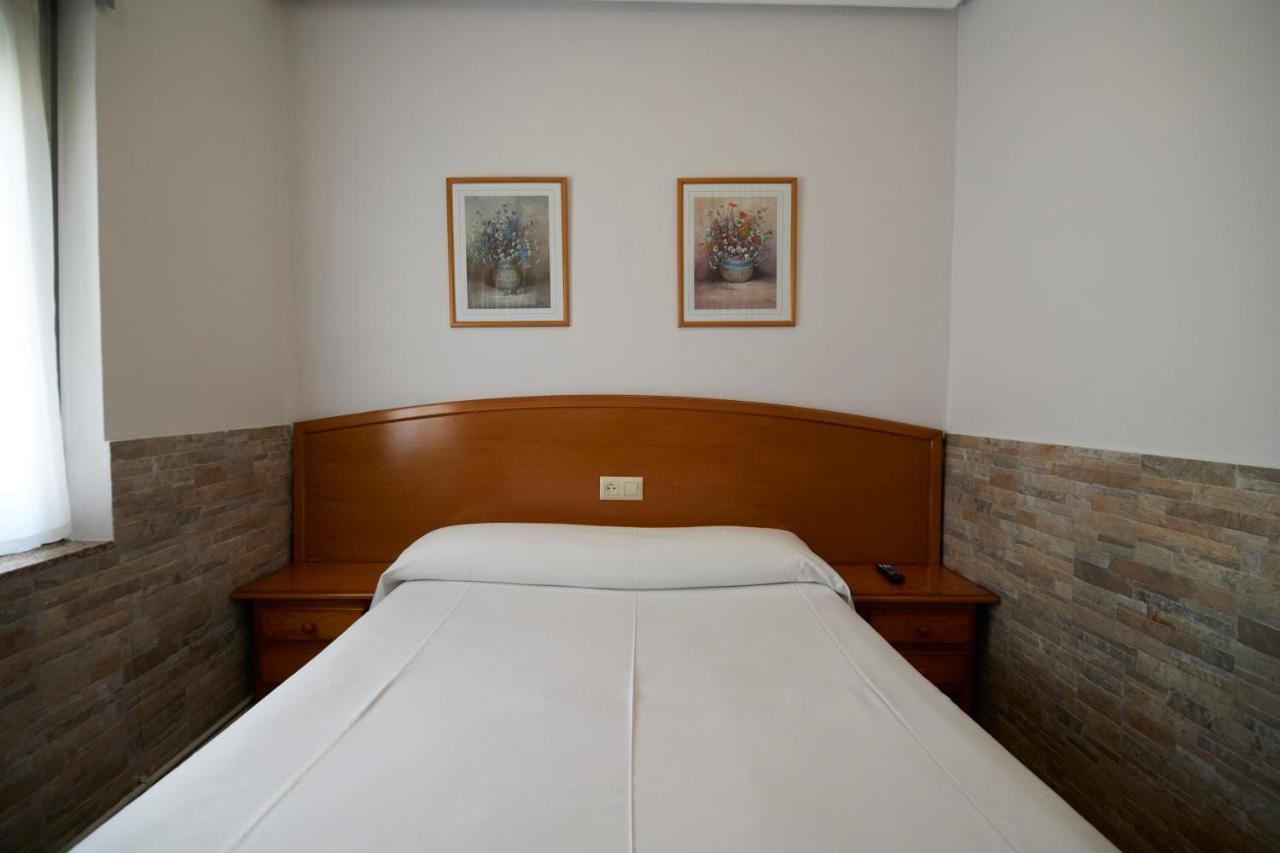 Pension Serafin Avilés Exterior foto
